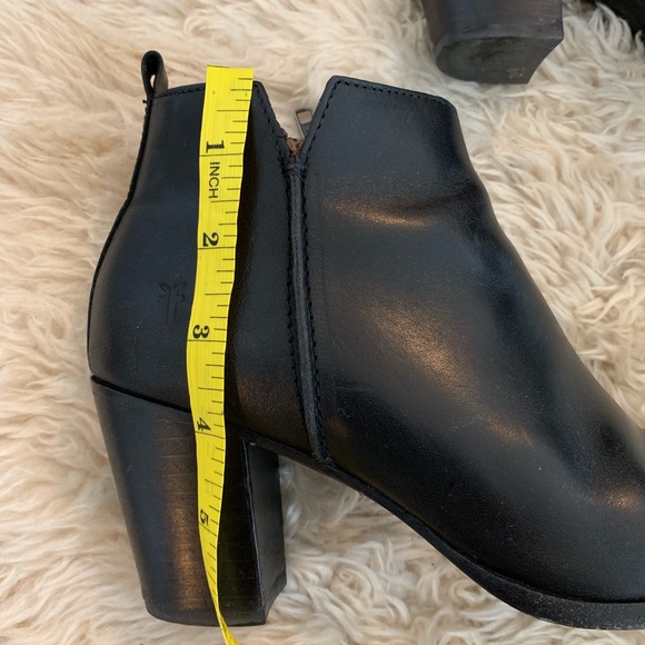 Frye Meghan Bootie size: 7 - Picture 6 of 8